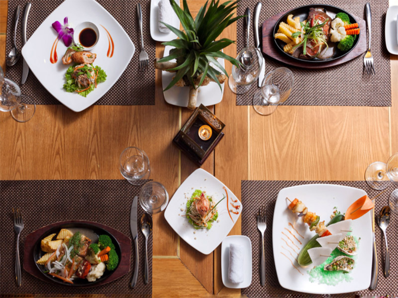 Ẩm thực đặc sắc trên du thuyền Pelican Cruise Hạ Long