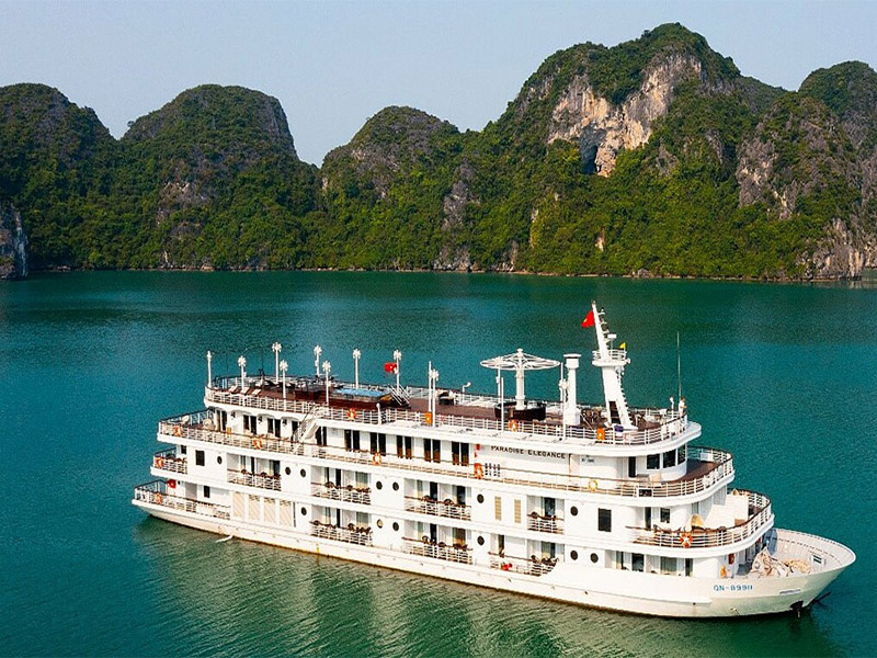 Những Điểm Du Lịch Nổi Tiếng Không Thể Bỏ Qua Khi Đi Tour Du Thuyền Hạ Long 2025 1 Những điểm du lịch nổi tiếng không thể bỏ qua khi đi tour du thuyền Hạ Long 2025