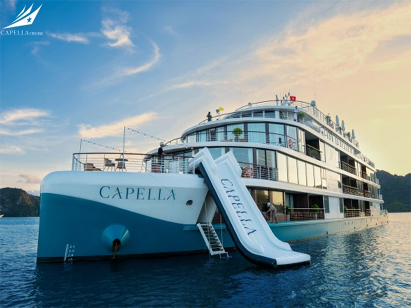 Du thuyền Capella Cruise