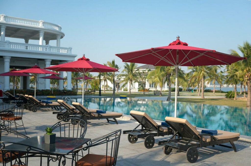 Khách sạn 4 sao Hạ Long - Paradise Suites Hotel