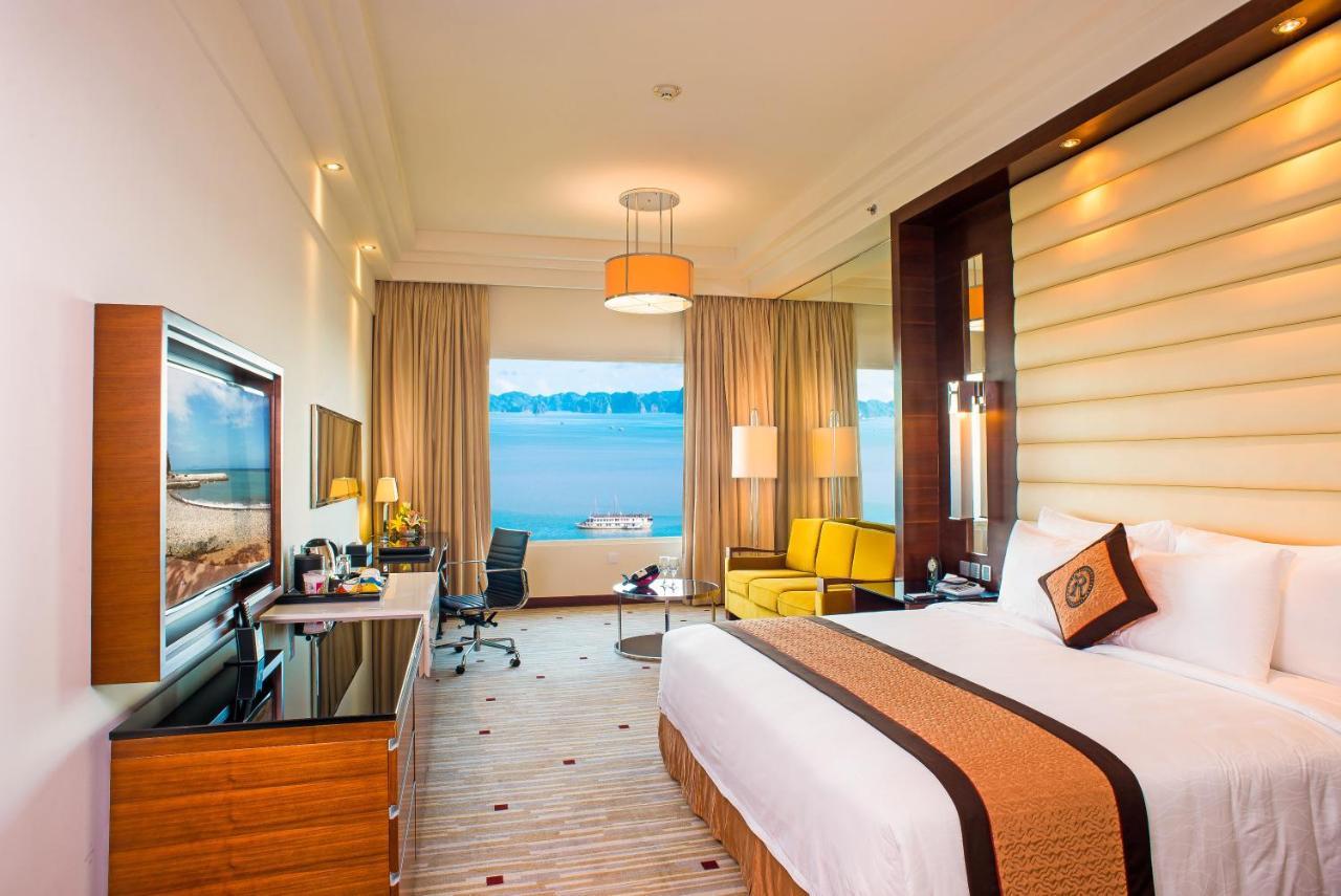 Khách sạn 5 sao Hạ Long - Royal Halong Hotel