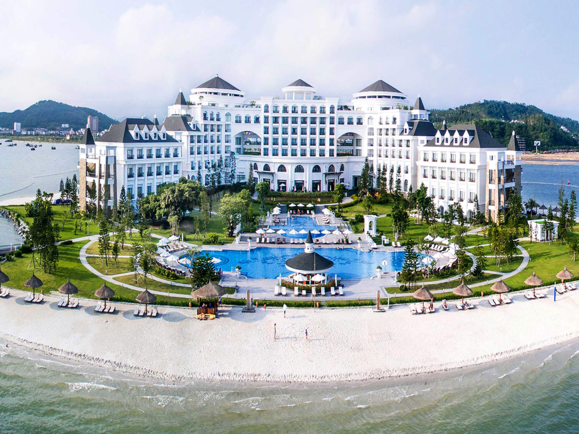 Tổng quan về khách sạn Hạ Long Vinpearl Resort & Spa