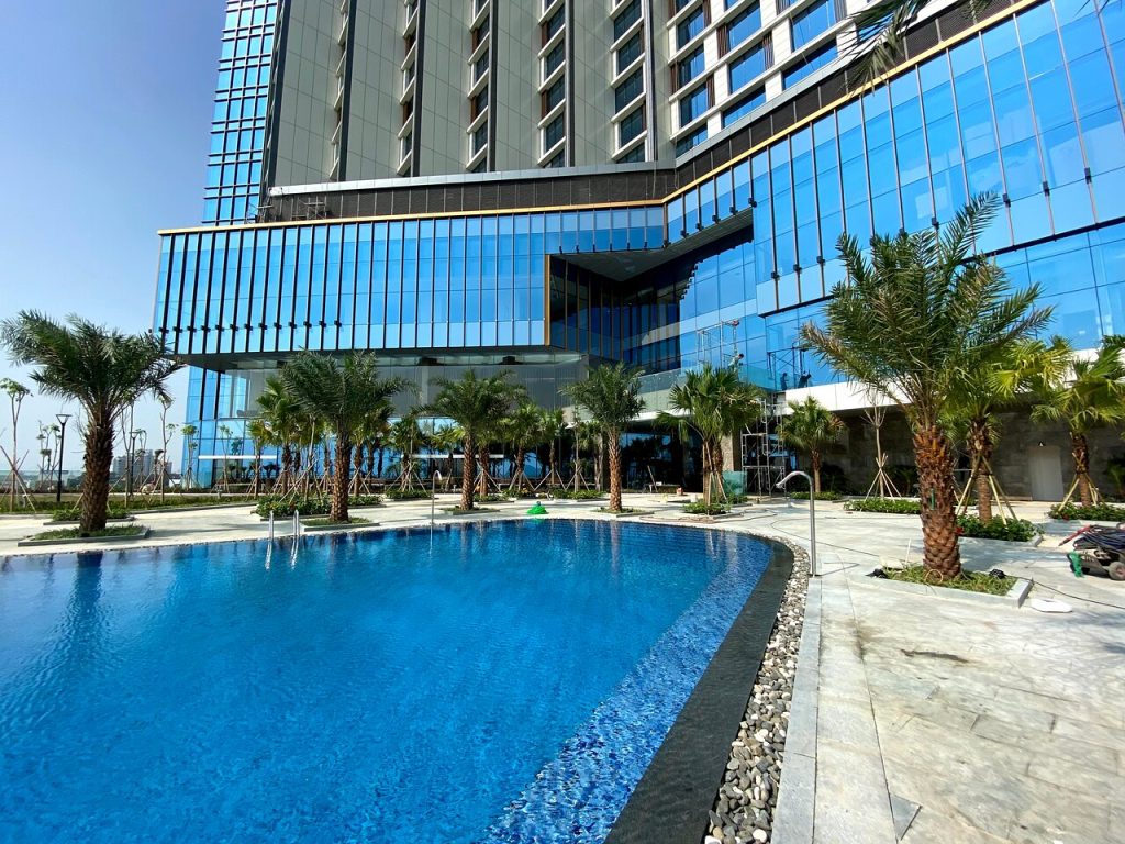 Khách sạn có bể bơi ở Hạ Long - Muong Thanh Grand Hotel