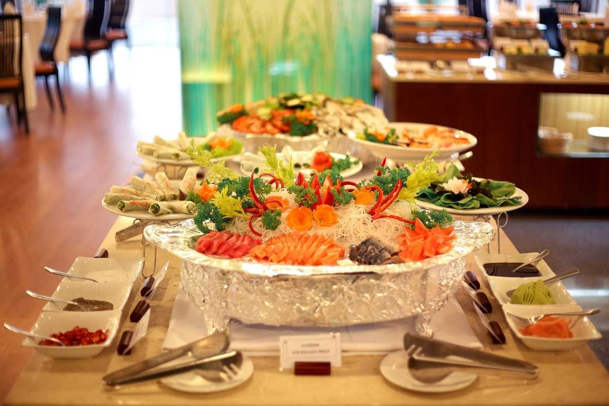 Nhà hàng, quầy bar ở Hạ Long Plaza Hotel