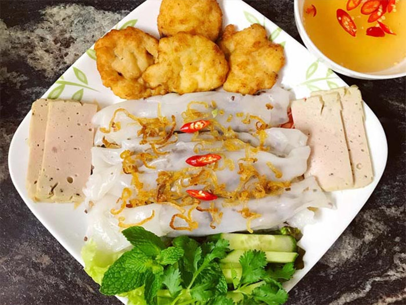 Bánh cuốn chả mực