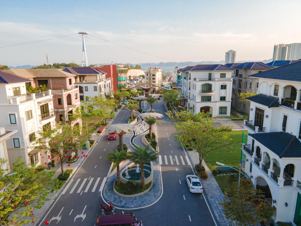 Beverly Hills Hạ Long - Thiên đường giữa lòng kỳ quan