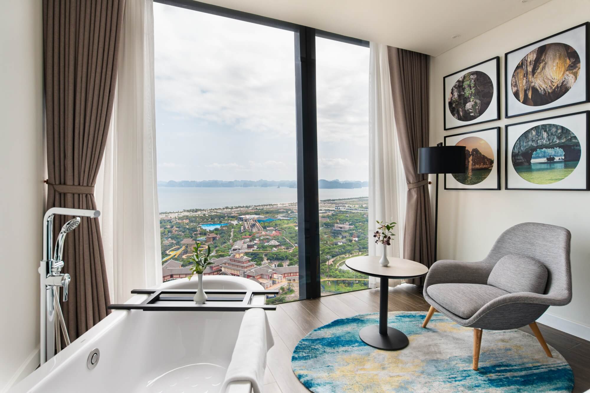 Sol Hạ Long - Phòng Presidential Suite