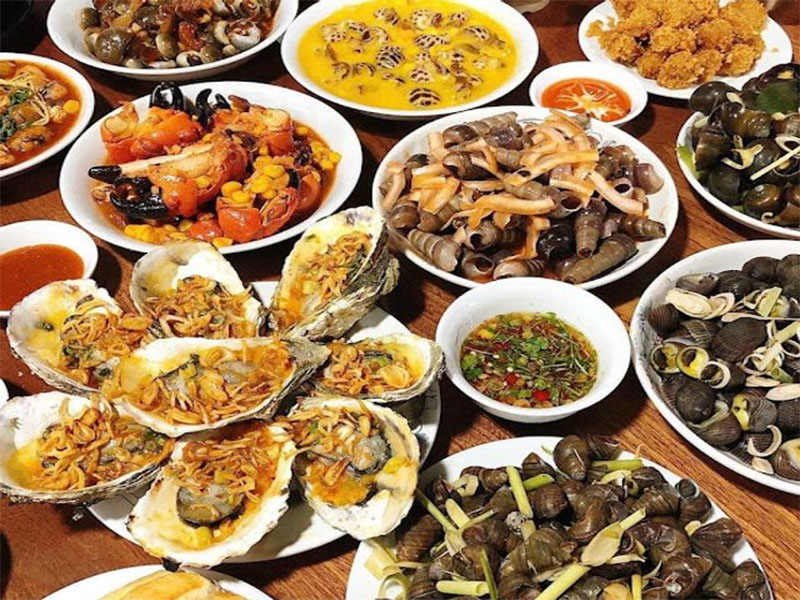 Yên Ốc - quán ăn vặt Hạ Long nổi tiếng